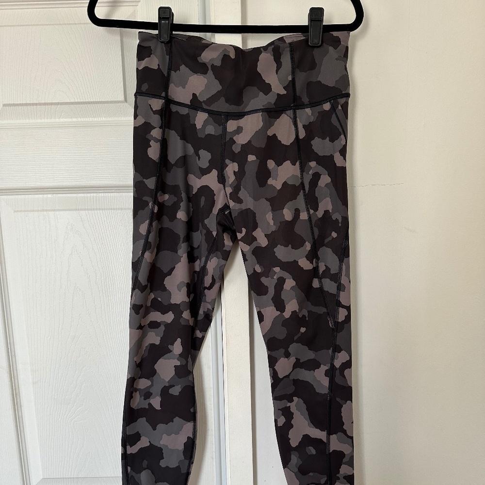 Grey camo Athleta leggings